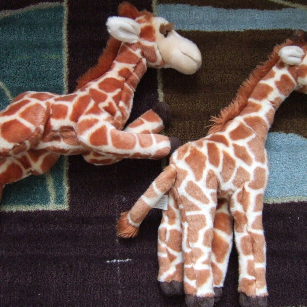 2 BIG 2002 STANDING 18" GEOFFREY TOYS R US GIRAFFE STUFFED ANIMAL PLUSH TOY  LOT